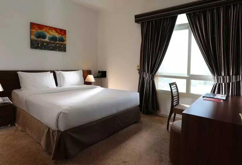 اتاق استاندارد با چشم‌انداز شهر, Ramada By Wyndham Beach Hotel Ajman