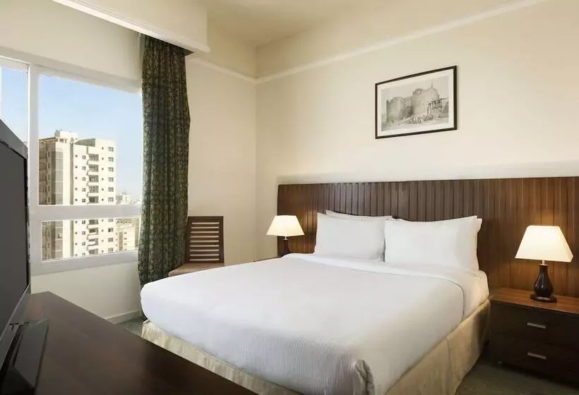 اتاق استاندارد با چشم‌انداز شهر, Ramada By Wyndham Beach Hotel Ajman