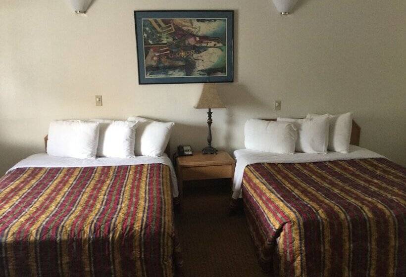 Номер Стандарт 2 Двуспальные Кровати, Rodeway Inn Beaumont