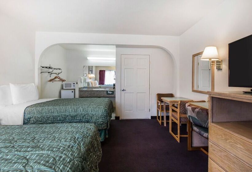 Номер Стандарт 2 Двуспальные Кровати, Rodeway Inn Beaumont
