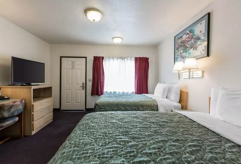 ２ダブルベッドのスタンダードルーム, Rodeway Inn Beaumont