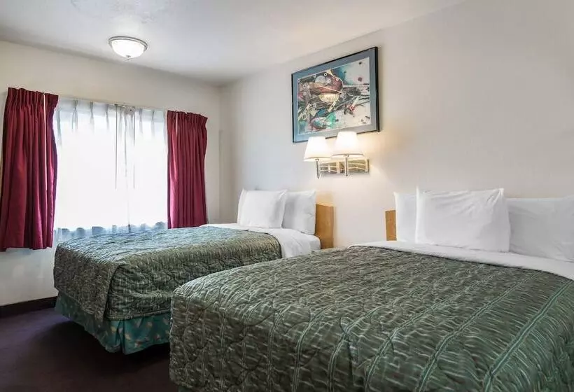 ２ダブルベッドのスタンダードルーム, Rodeway Inn Beaumont