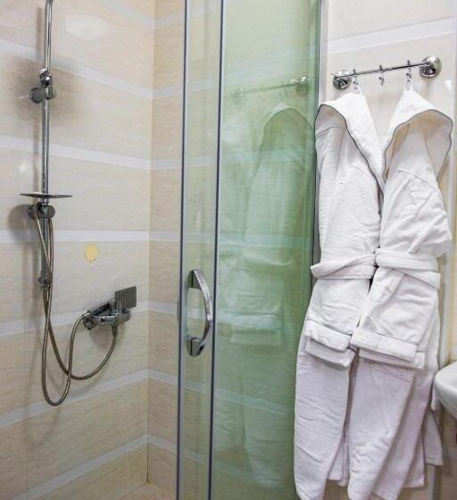 اتاق لوکس, Safran