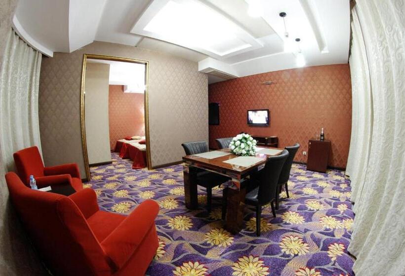 اتاق لوکس, Safran