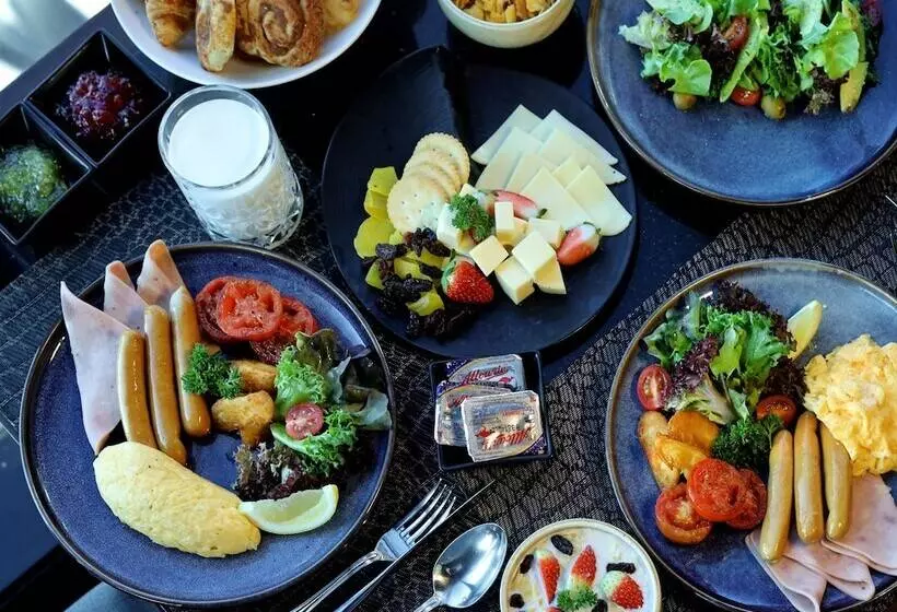 اتاق اجرایی, The Continent Hotel Sukhumvit Asok Bts Bangkok