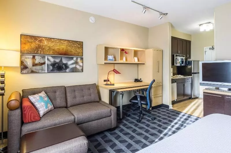 キングサイドベッドのスタンダードワンルーム, Towneplace Suites Dayton North