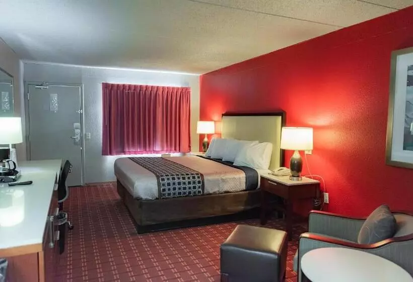 キングサイズベッドのスタンダードルーム, Spencer Inn And Suites