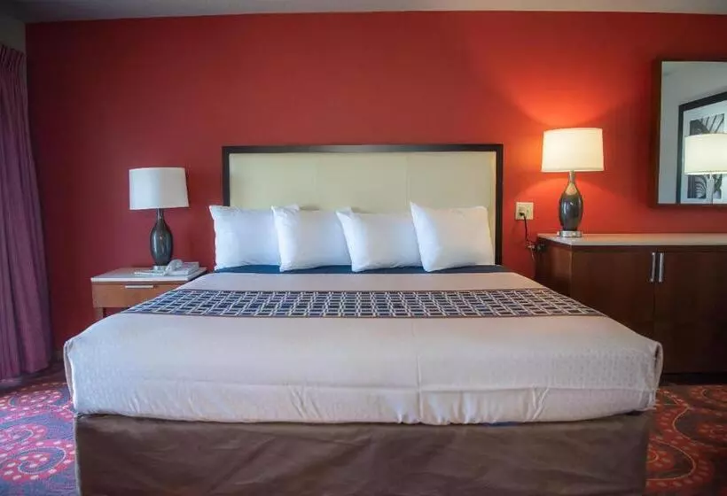 キングサイズベッドのスタンダードルーム, Spencer Inn And Suites