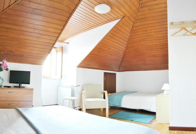 اتاق استاندارد سه نفره, Hospedaria Pielas