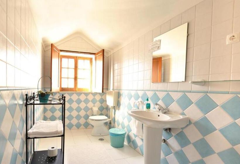 اتاق استاندارد سه نفره, Hospedaria Pielas