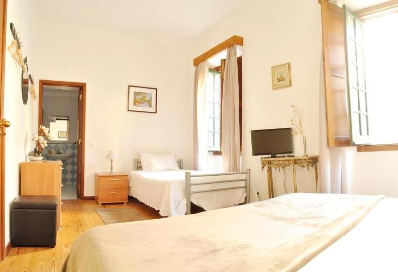 اتاق استاندارد سه نفره, Hospedaria Pielas