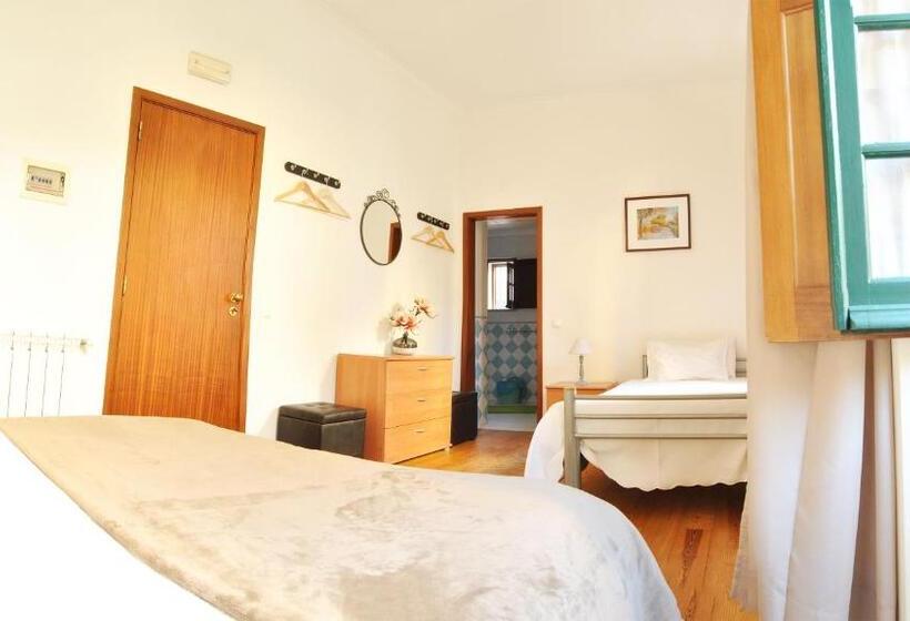 اتاق استاندارد سه نفره, Hospedaria Pielas