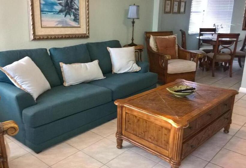 شقة غرفة واحدة, Royal North Beach