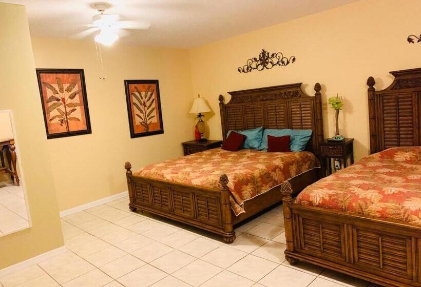 شقة غرفتين, Royal North Beach