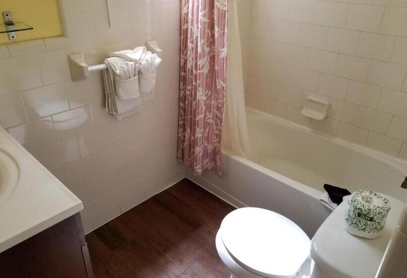 شقة غرفة واحدة, Royal North Beach