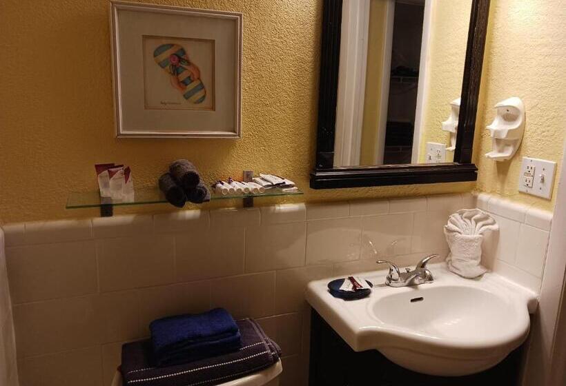 شقة غرفتين, Royal North Beach