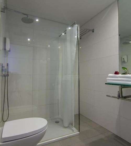 غرفة قياسية ثلاثية, Boutique & Villas Boliqueime