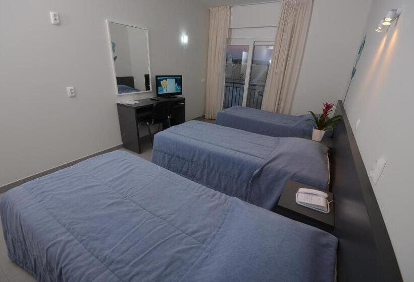 غرفة قياسية ثلاثية, Boutique & Villas Boliqueime