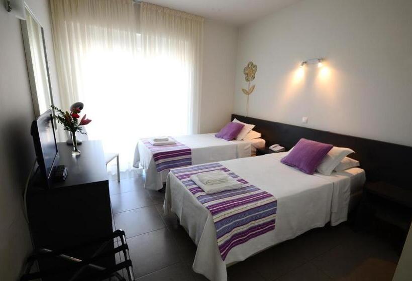 غرفة قياسية رباعية, Boutique & Villas Boliqueime