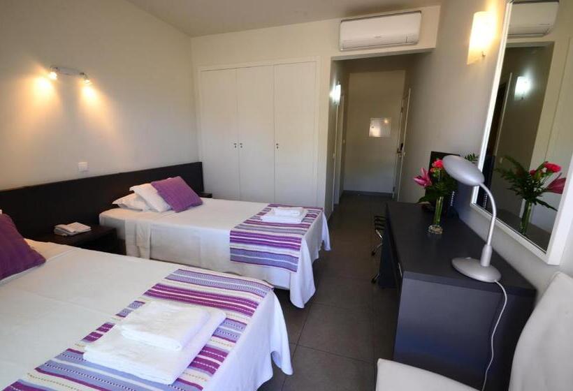 غرفة قياسية, Boutique & Villas Boliqueime