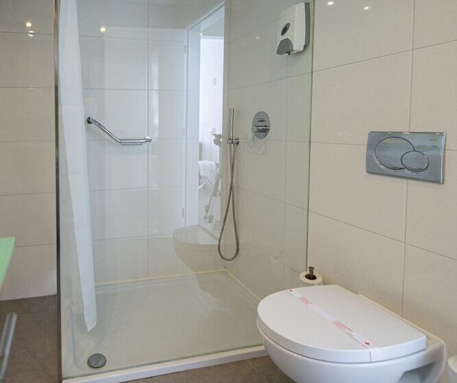 غرفة قياسية ثلاثية, Boutique & Villas Boliqueime