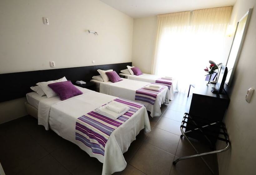 غرفة قياسية ثلاثية, Boutique & Villas Boliqueime