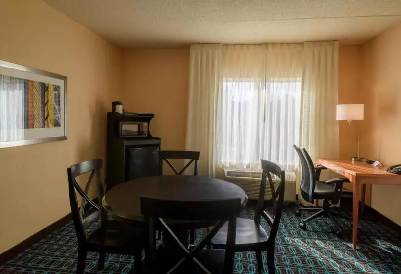 スイート, Fairfield Inn & Suites Kennett Square
