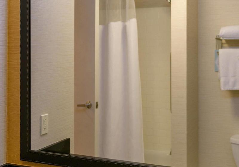 带大床的标准间, Fairfield Inn & Suites Kennett Square