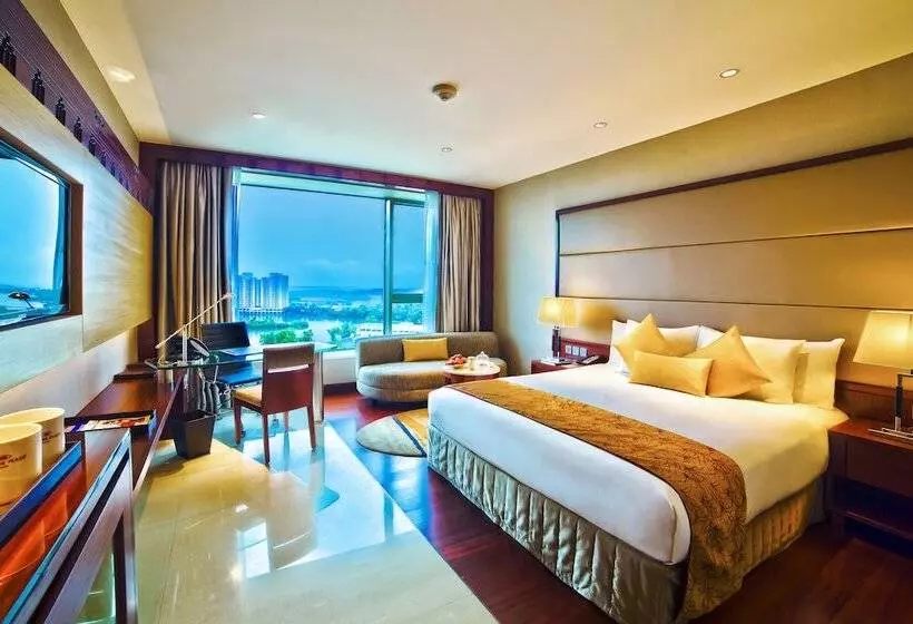 プレミアムルーム, Crowne Plaza Kochi, An Ihg