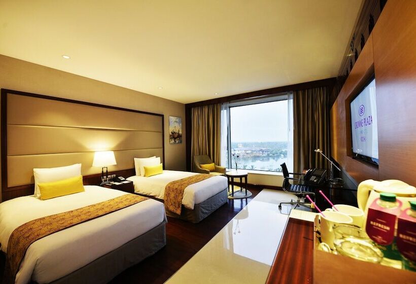 غرفة بريميوم, Crowne Plaza Kochi, An Ihg