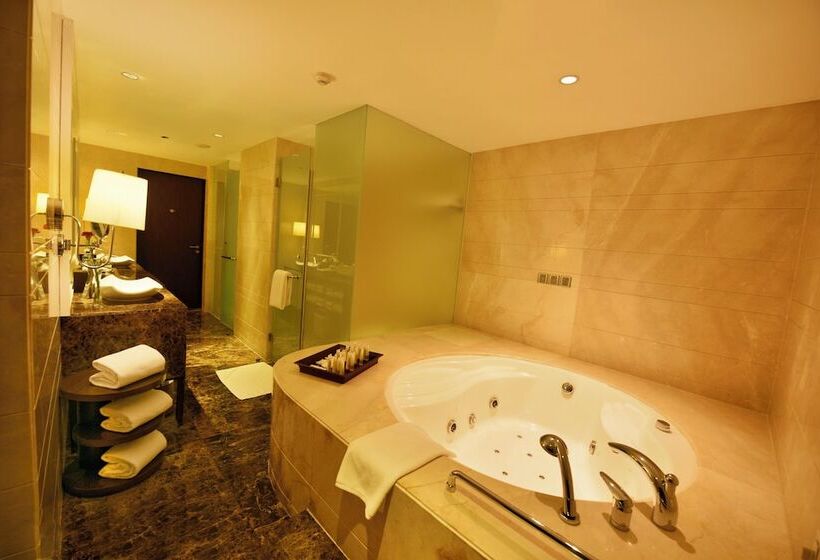 总统套房, Crowne Plaza Kochi, An Ihg