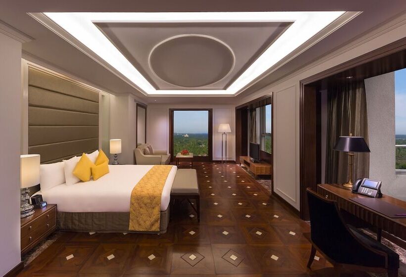 جناح رئاسى, Crowne Plaza Kochi, An Ihg