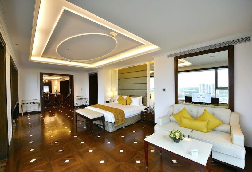 جناح رئاسى, Crowne Plaza Kochi, An Ihg