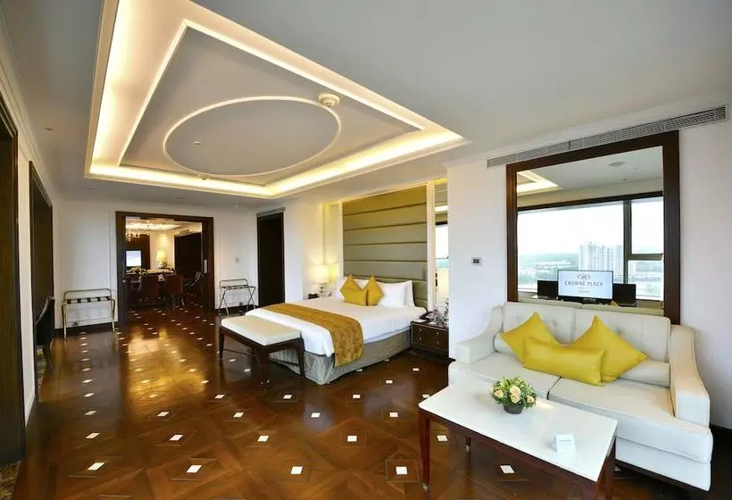 プレジデントスイートルーム, Crowne Plaza Kochi, An Ihg