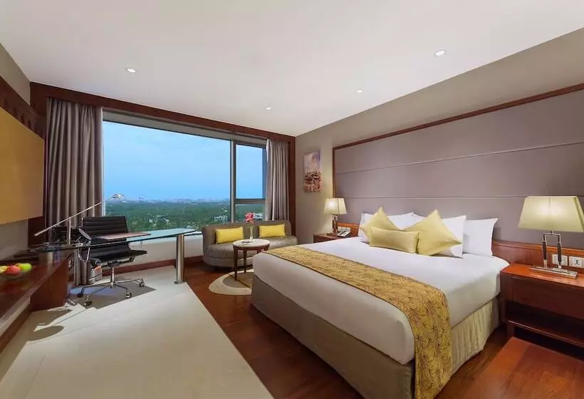 プレミアムルーム, Crowne Plaza Kochi, An Ihg