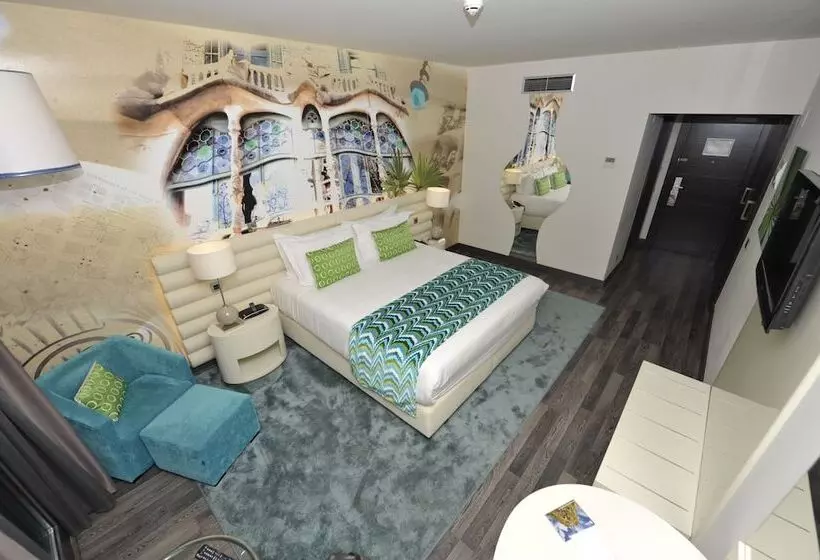 سوییت با چشمانداز استخر, Indigo Barcelona Plaza Catalunya 4sup, An Ihg