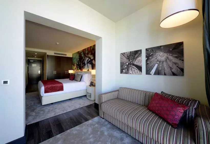 سوییت با چشمانداز استخر, Indigo Barcelona Plaza Catalunya 4sup, An Ihg