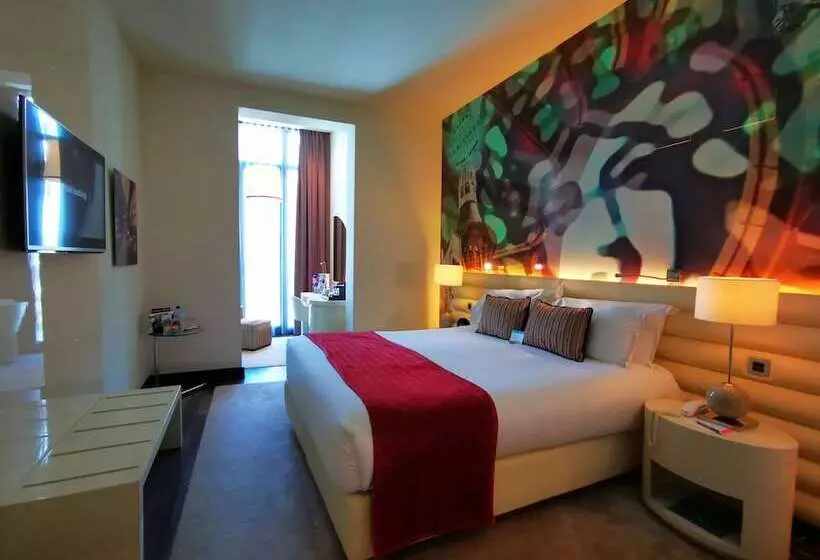 سوییت با چشمانداز استخر, Indigo Barcelona Plaza Catalunya 4sup, An Ihg