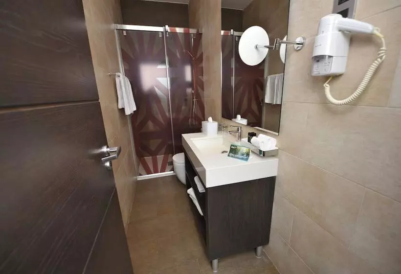 Premium Room City View, Indigo Barcelona Plaza Catalunya 4sup, An Ihg