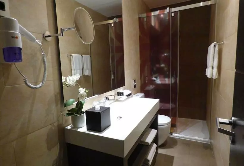 Premium Room City View, Indigo Barcelona Plaza Catalunya 4sup, An Ihg