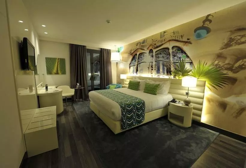 Premium Room City View, Indigo Barcelona Plaza Catalunya 4sup, An Ihg
