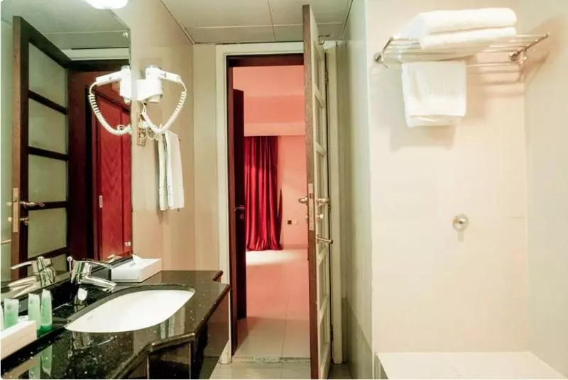 اتاق استاندارد یک نفره, La Rosa Hotel Oman