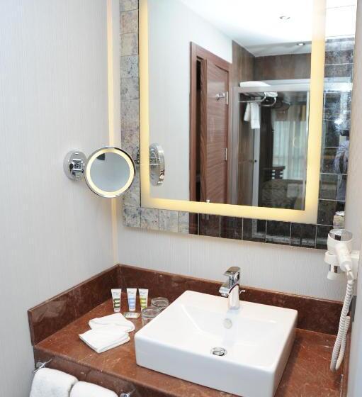 Standard Room, Mercure Istanbul Altunizade