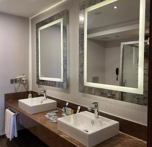 Superior Suite, Mercure Istanbul Altunizade
