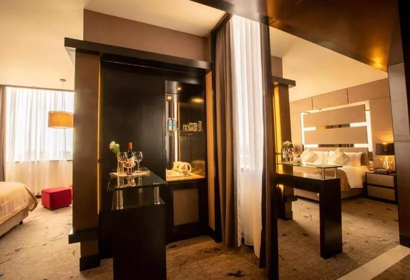 اتاق اجرایی, New World Suites