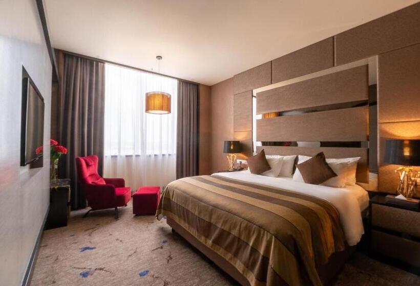 جناح ملكى, New World Suites