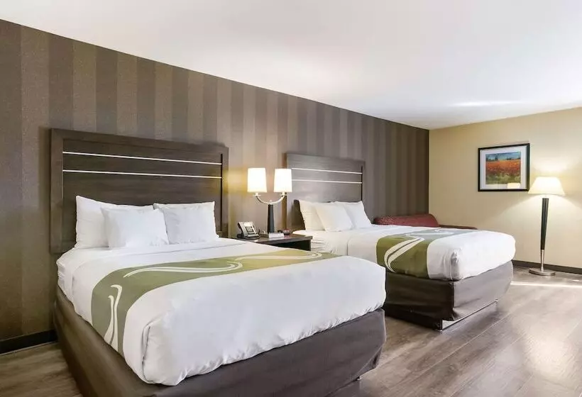 2ダブルベッドのスタンダードルーム, Quality Inn & Suites Bel Air I 95 Exit 77a