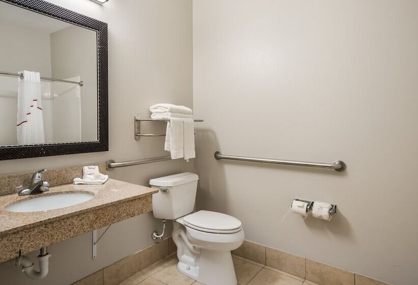 Номер Deluxe Адаптированный для Инвалидов, Red Roof Inn & Suites Lake Charles