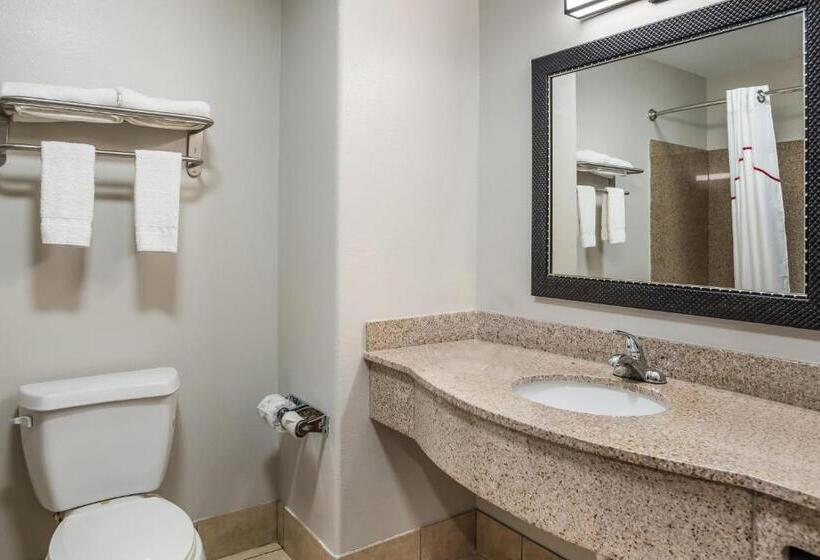 Номер Deluxe Кровать Кинг, Red Roof Inn & Suites Lake Charles