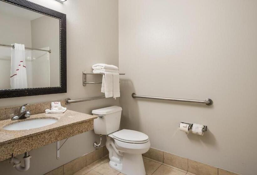 Номер Superior Адаптированный для Инвалидов, Red Roof Inn & Suites Lake Charles